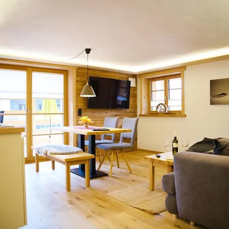 Leos Alpenchalet Appartement *